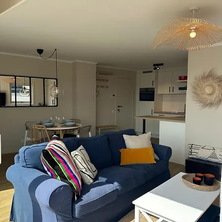 Charming Penthouse - Sunny - Terrace - Close To Sea And Restaurants 아파트